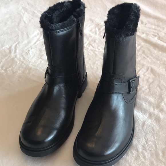 Clark’s Black Leather Boots - Picture 1 of 5
